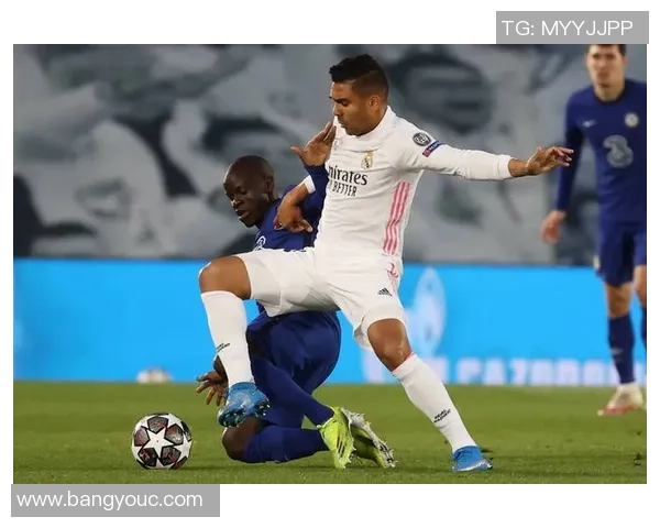 卡塞米罗在赛场上的华丽转身与足球生涯的辉煌成就分析