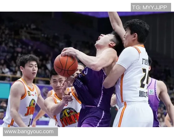 北控与辽宁今晚激情对决谁能在赛场上笑到最后