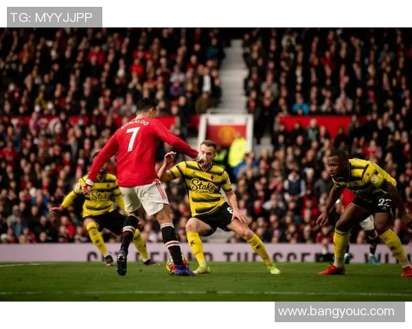 巴黎对曼联直播詹俊解说精彩瞬间回顾与分析