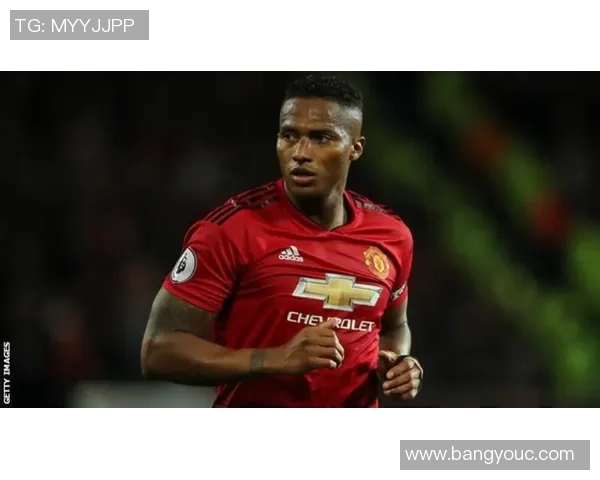 曼联1011赛季主场迎战瓦伦西亚精彩回顾与战术分析